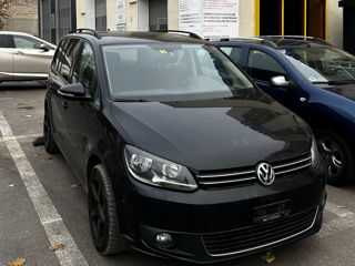 Volkswagen Touran foto 3