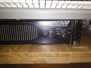 Обмен на авто. behringer 2500 W foto 2