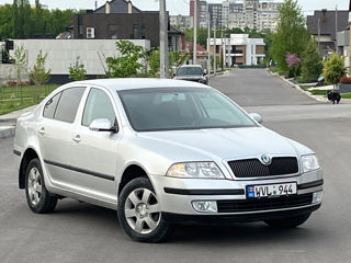 Skoda Octavia foto 1