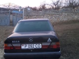 Mercedes E Class foto 6