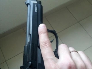 Пистолет стартовый холостой Beretta 92 9 mm. (не требует разрешение) foto 9