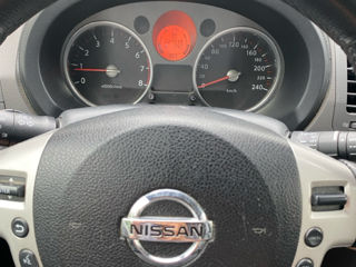 Nissan X-Trail foto 8