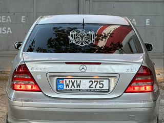 Mercedes C-Class foto 5