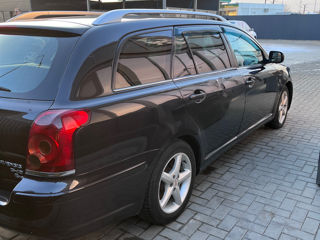 Toyota Avensis foto 3