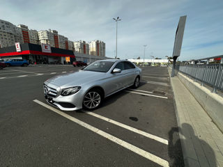 Mercedes E-Class foto 2