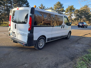 Opel Vivaro foto 2