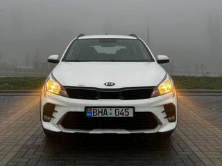 KIA Rio X-Line