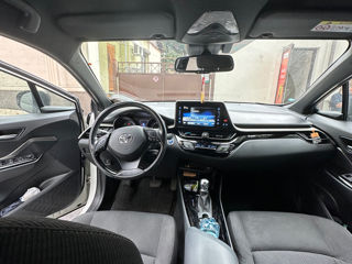 Toyota C-HR foto 4