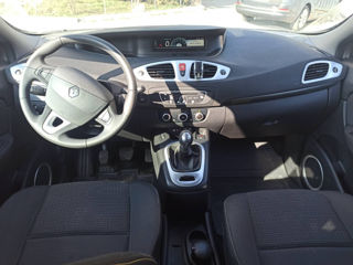 Renault Grand Scenic foto 8