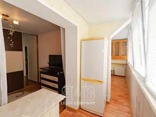 Apartament cu 2 camere, 40 m², Botanica, Chișinău foto 3