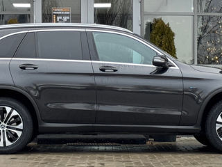 Mercedes GLC foto 8