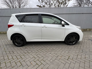 Toyota Verso-S foto 4