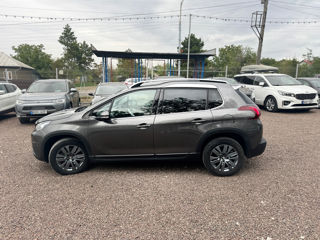 Peugeot 2008 foto 6