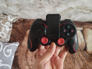 Vând gamepad