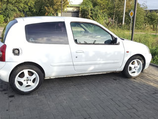 Renault Clio foto 5