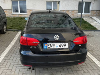 Volkswagen Jetta foto 2