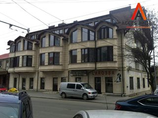 Centru, str. Vasile Alecsandri, 2 odăi, 91 m2, et.3/4, Apartament de Lux! foto 1