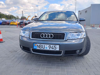 Audi A4 фото 3