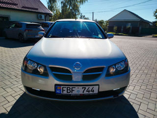 Nissan Almera foto 3