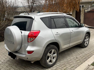 Toyota Rav 4 foto 4