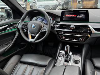 BMW 5 Series foto 5