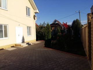 Se vinde casă în zonă bună la Schinoasa !!! foto 3