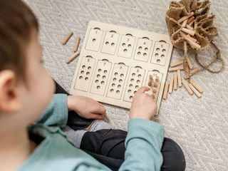 Развивающая доска Busy board, Доска Монтессори, Бизиборд, Tabla activitati dezvoltare motorica foto 9