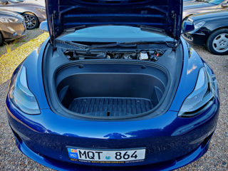 Tesla Model 3 foto 13