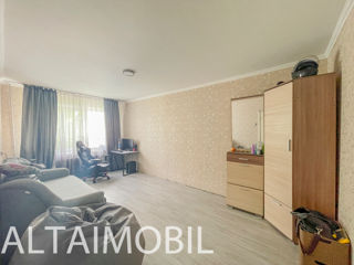Apartament cu 3 camere, 75 m², Buiucani, Chișinău foto 2
