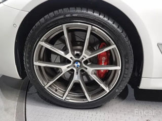 BMW 5 Series foto 3