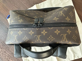 Продам рюкзак Louis Vuitton оригинал 100% Sold Out ! foto 6