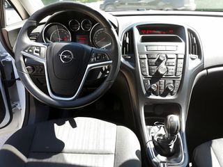 Opel Astra foto 8