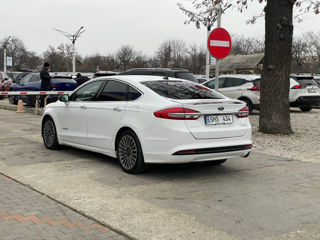 Ford Fusion foto 3