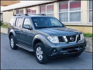 Nissan Pathfinder foto 3