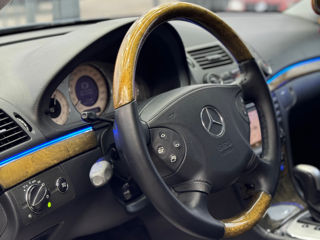 Mercedes E-Class foto 14