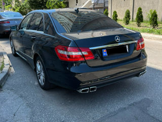 Mercedes E-Class foto 2