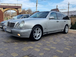 Mercedes E-Class foto 3