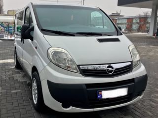 Opel VIVARO foto 2