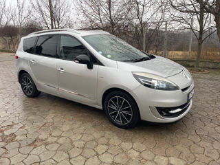 Renault Grand Scenic foto 2