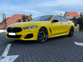 BMW 8 Series foto 2