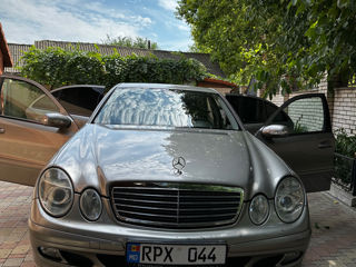 Mercedes E-Class foto 4