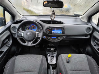 Toyota Yaris foto 9