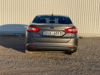 Ford Fusion foto 6