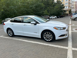 Ford Fusion foto 2