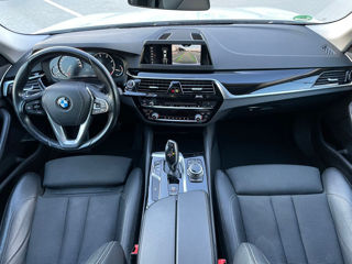 BMW 5 Series foto 8