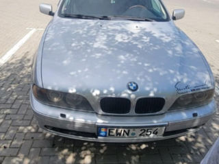 BMW 5 Series foto 10