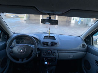 Renault Clio foto 3