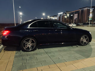 Mercedes E-Class foto 2