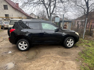 Toyota Rav 4 foto 3