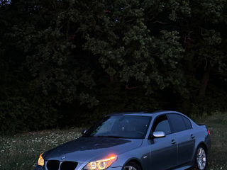 BMW 5 Series foto 2